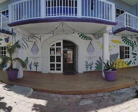 Les Trois Singes - Friendly Hostel Исла Мухерес Екстериор снимка
