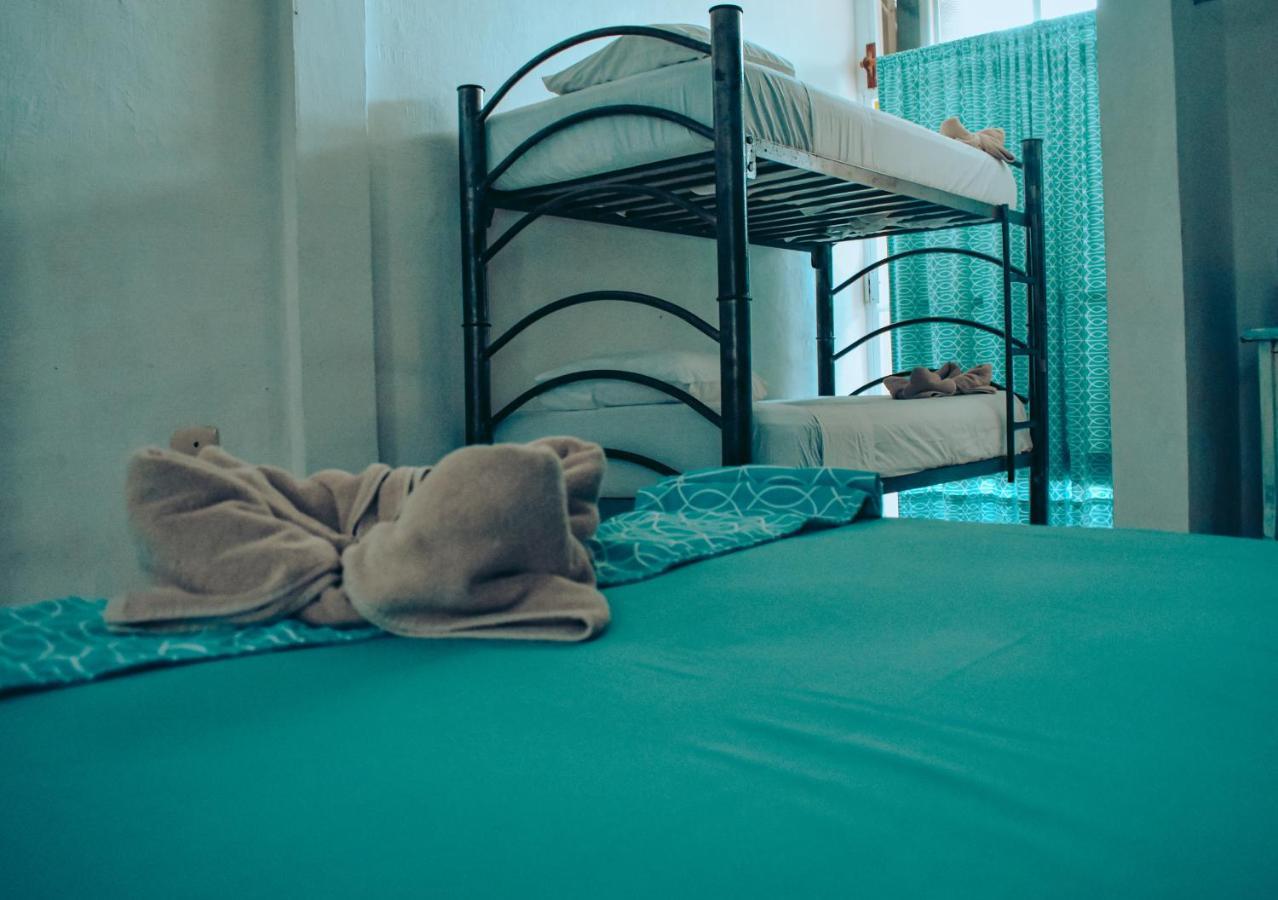 Les Trois Singes - Friendly Hostel Исла Мухерес Екстериор снимка