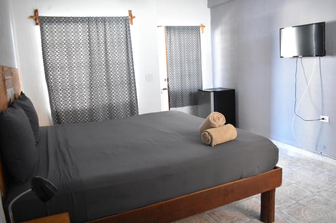 Les Trois Singes - Friendly Hostel Исла Мухерес Екстериор снимка