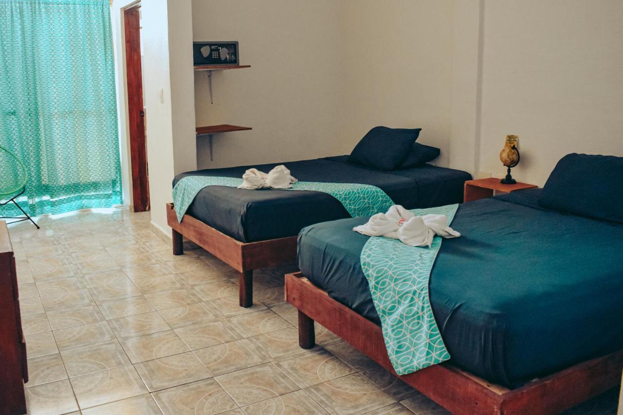 Les Trois Singes - Friendly Hostel Исла Мухерес Екстериор снимка