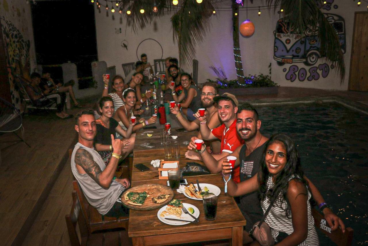 Les Trois Singes - Friendly Hostel Исла Мухерес Екстериор снимка