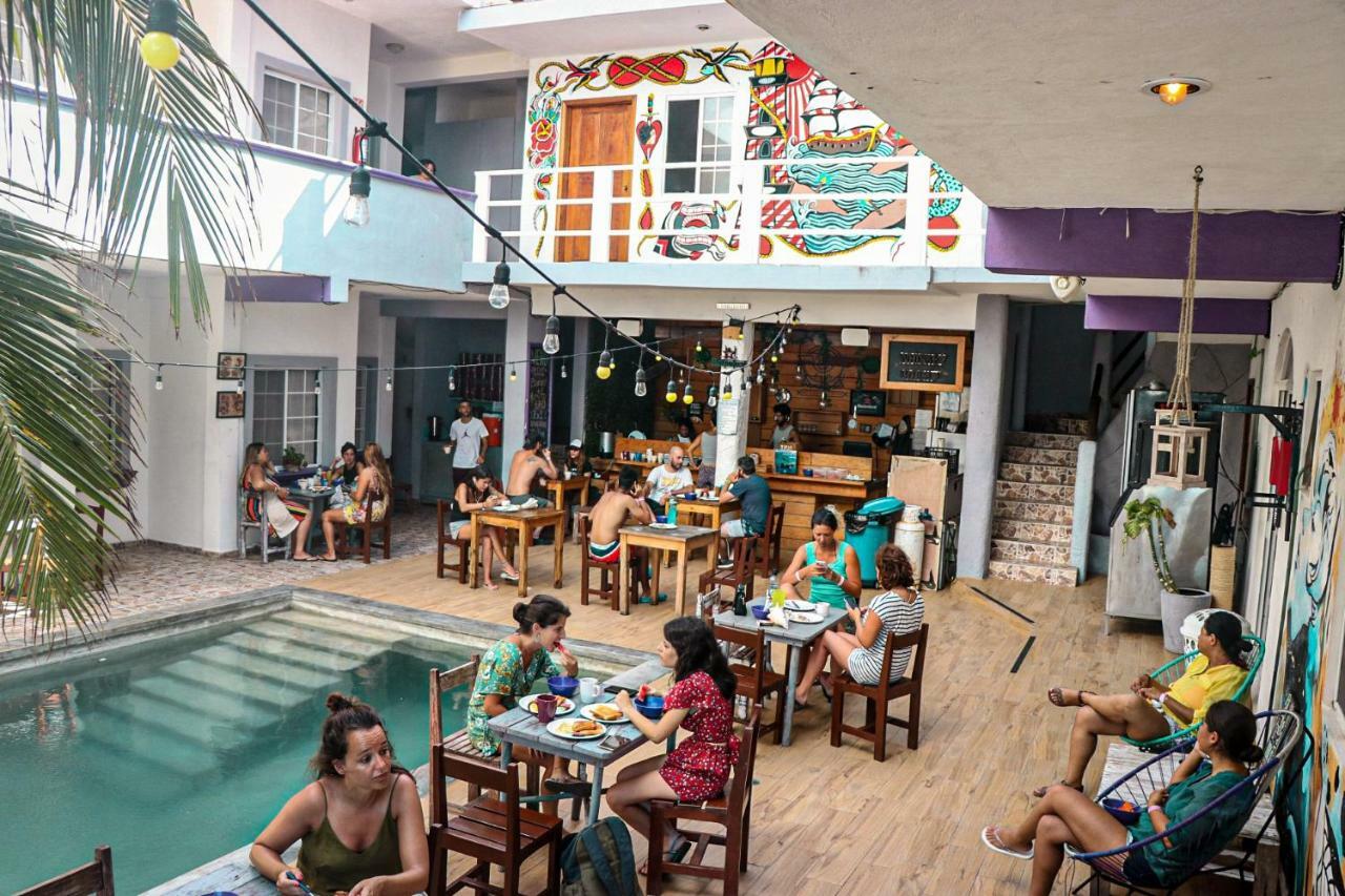 Les Trois Singes - Friendly Hostel Исла Мухерес Екстериор снимка